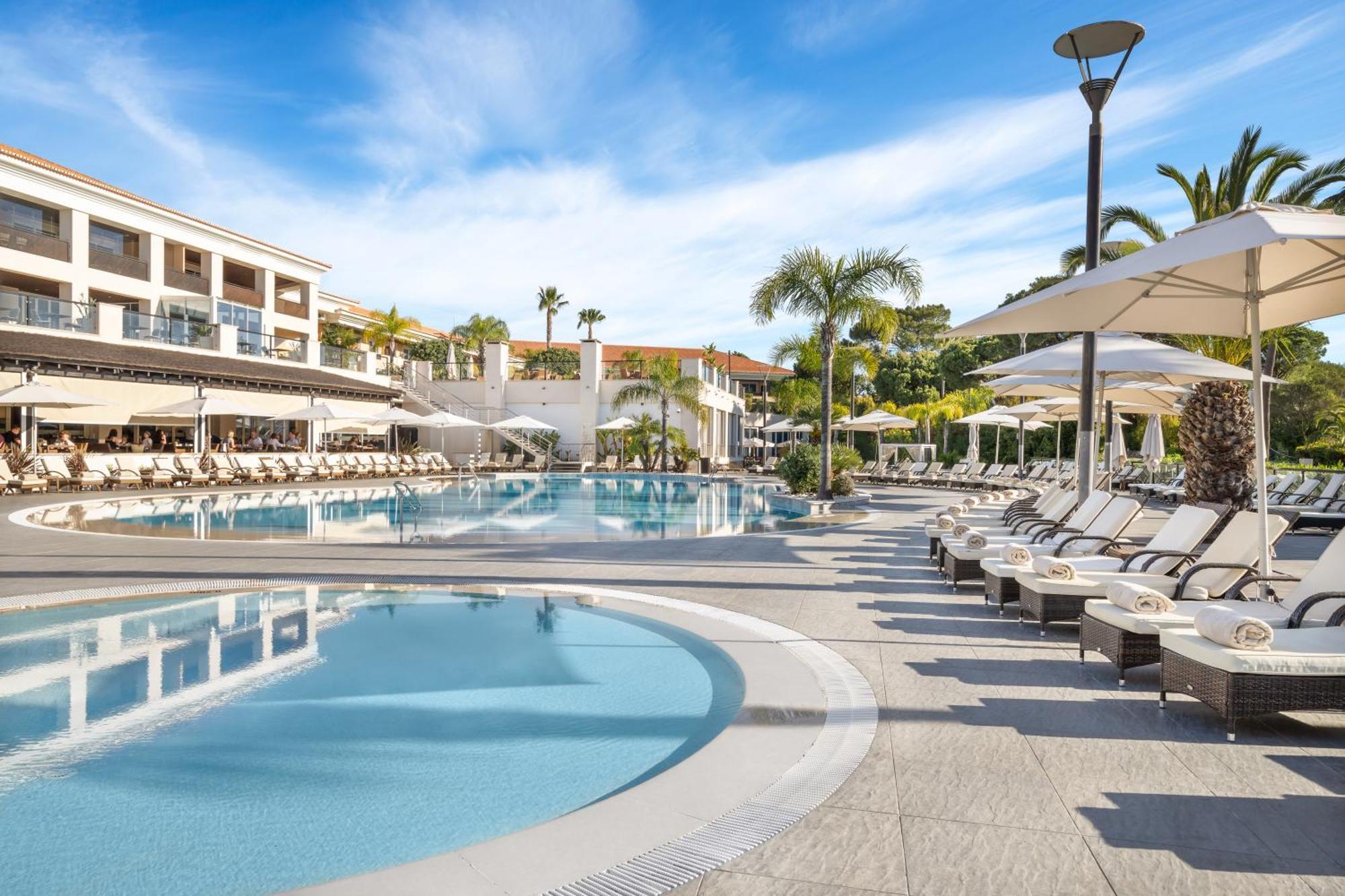 Wyndham Grand Algarve Hotel Quinta do Lago Luaran gambar The pool at the Sheraton Carlsbad Resort & Spa